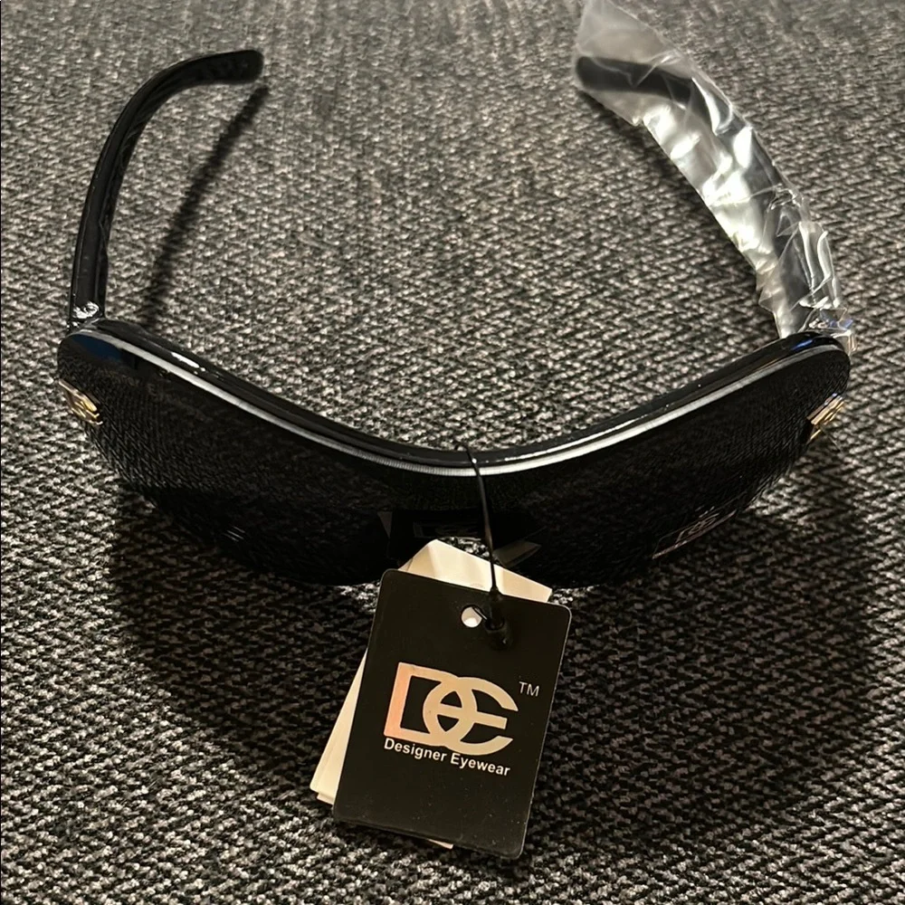 Designer Eyewear stylish black